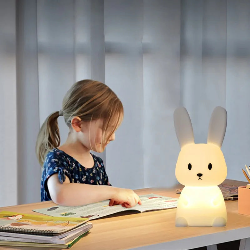 Lampe Lapin Silicone Tactile – Compagnon de Nuit Enfantin